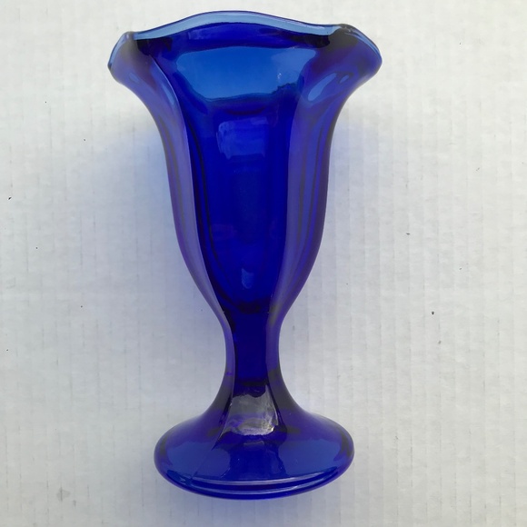 Set of 2 Vintage Cobalt Blue Ice Cream Sundae Dishes 6 1/4” Tall - Picture 9 of 10